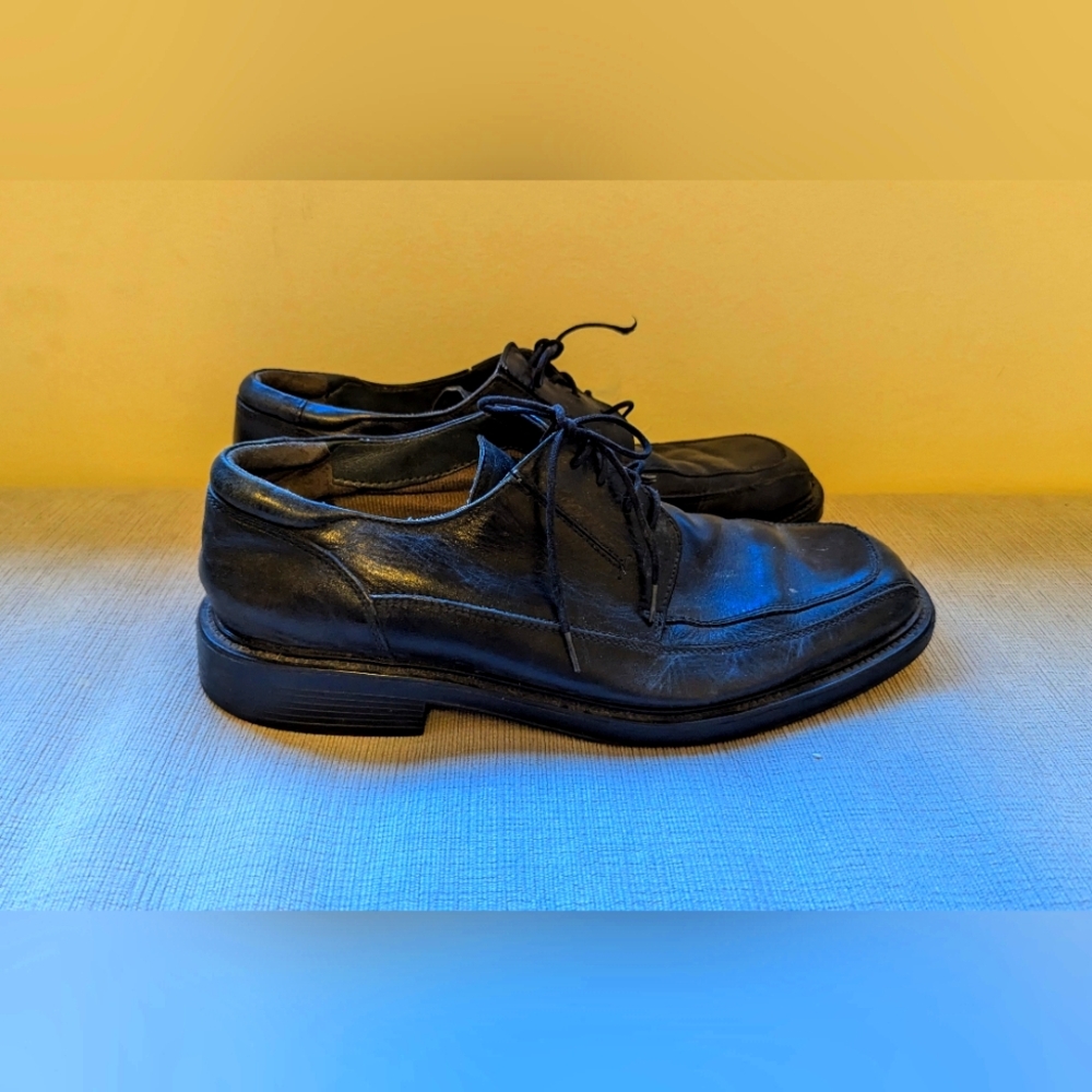 Men's Black Dockers Dress Shoes - Size 10.5
